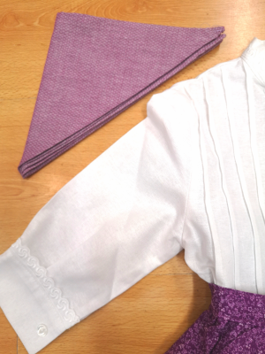 Conjunto Casera Blanco y Morado Delantal Flores - Trajes Neska - Baserritarra Niña
