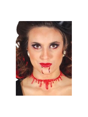 Cicatriz no pescozo con sangue