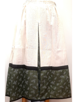 Falda Casera Beige y Verde Oscuro Araotz - Faldas Regionales, Enaguas y Pololos