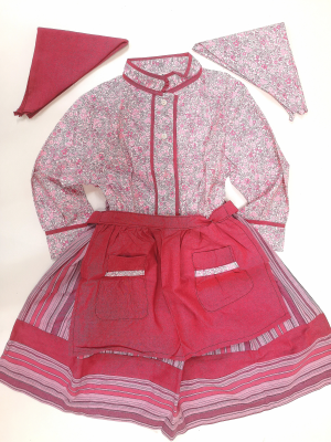 Comprar Conjunto Casera Niña Flores y Rayas Rosa - Trajes Neska - Baserritarra Niña
