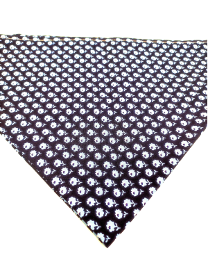 Pañuelo Casera Grande Azul Oscuro Flores Araotz - Pañuelos y Delantales Regionales