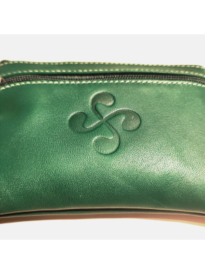 monedero con Lauburu de Piel verde - Bolsos y Carteras Vascas