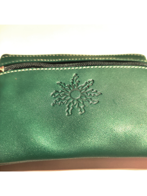 monedero con Eguzkilore de Piel Verde - Bolsos y Carteras Vascas