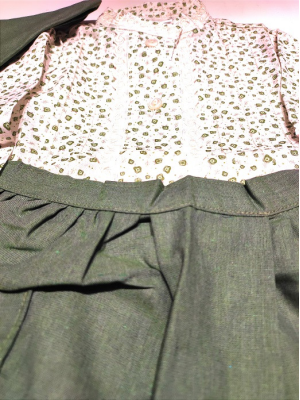 Conjunto Casera Verde Rayas y Flores para niña