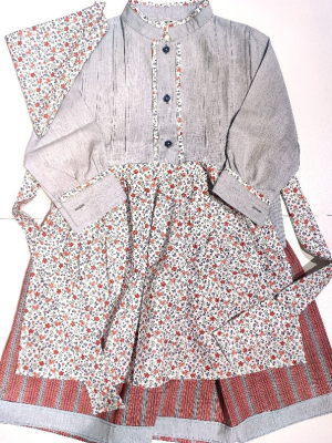 Conjunto Casera Gris Rayas Teja y Flores para niña