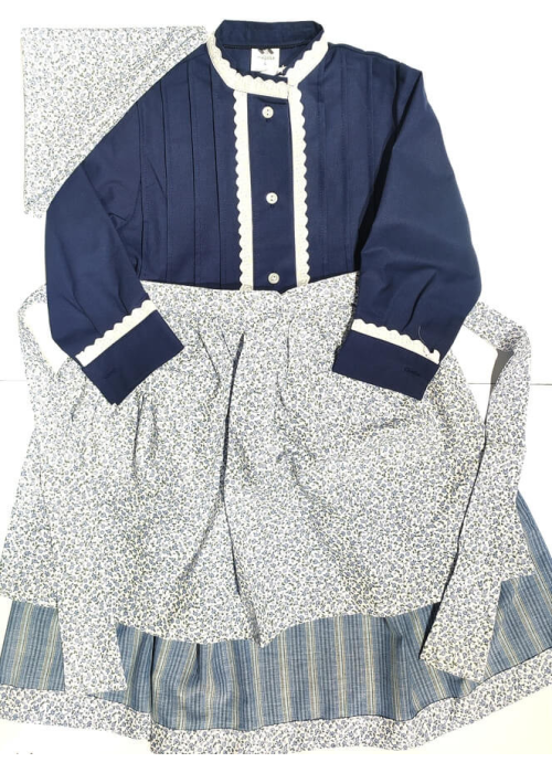 Conjunto Casera Azul Oscuro Rayas y Flores para niña