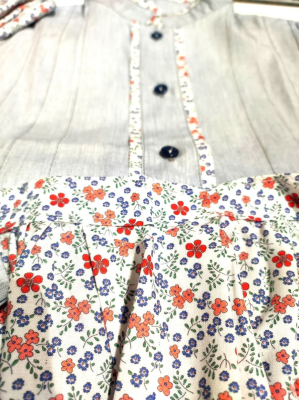 Conjunto Casera Gris Rayas Teja y Flores para niña