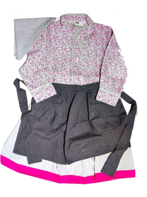 Conjunto Casera Rosa Flores y Gris con Bies Fucsia
