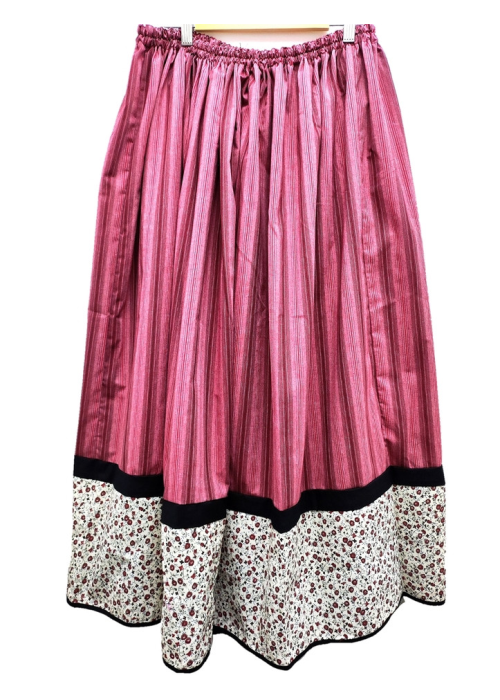 Falda Casera Granate Rayas, Bies Negro y Flores