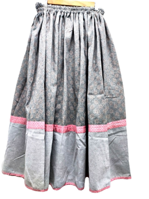 Falda Casera Gris Petalos Bies Rosa Araotz