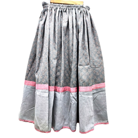 Falda Casera Gris Petalos Bies Rosa Araotz
