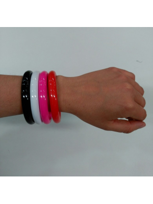 Comprar Wristbands a Sevilla per només 0.50€ – vestit de Botiga en línia