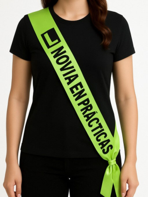 Buy Band Girlfriend in Practices for only 3.00€ – costume Shop online